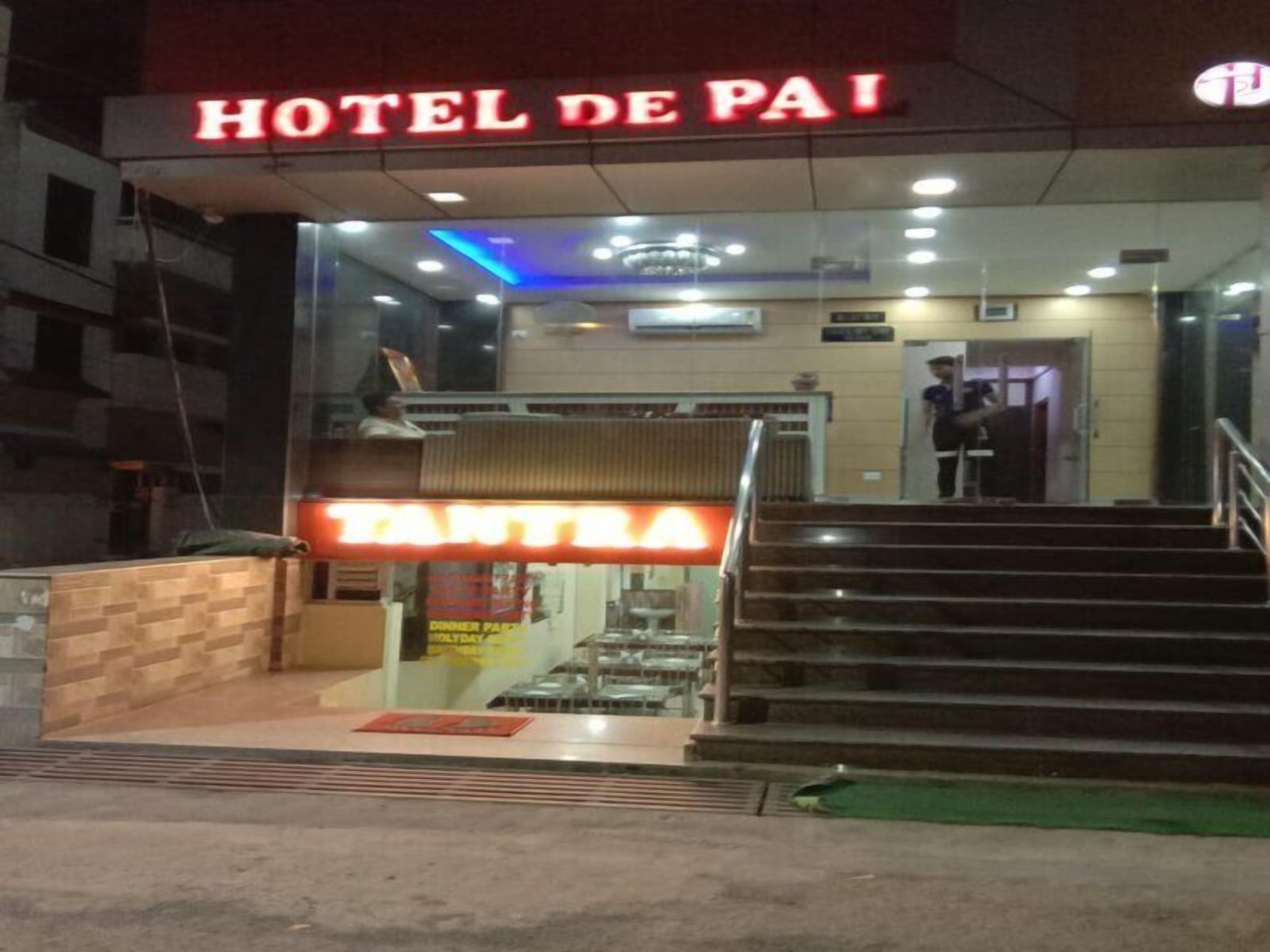 Adb Rooms Hotel De Pal Varanasi — Photos 1